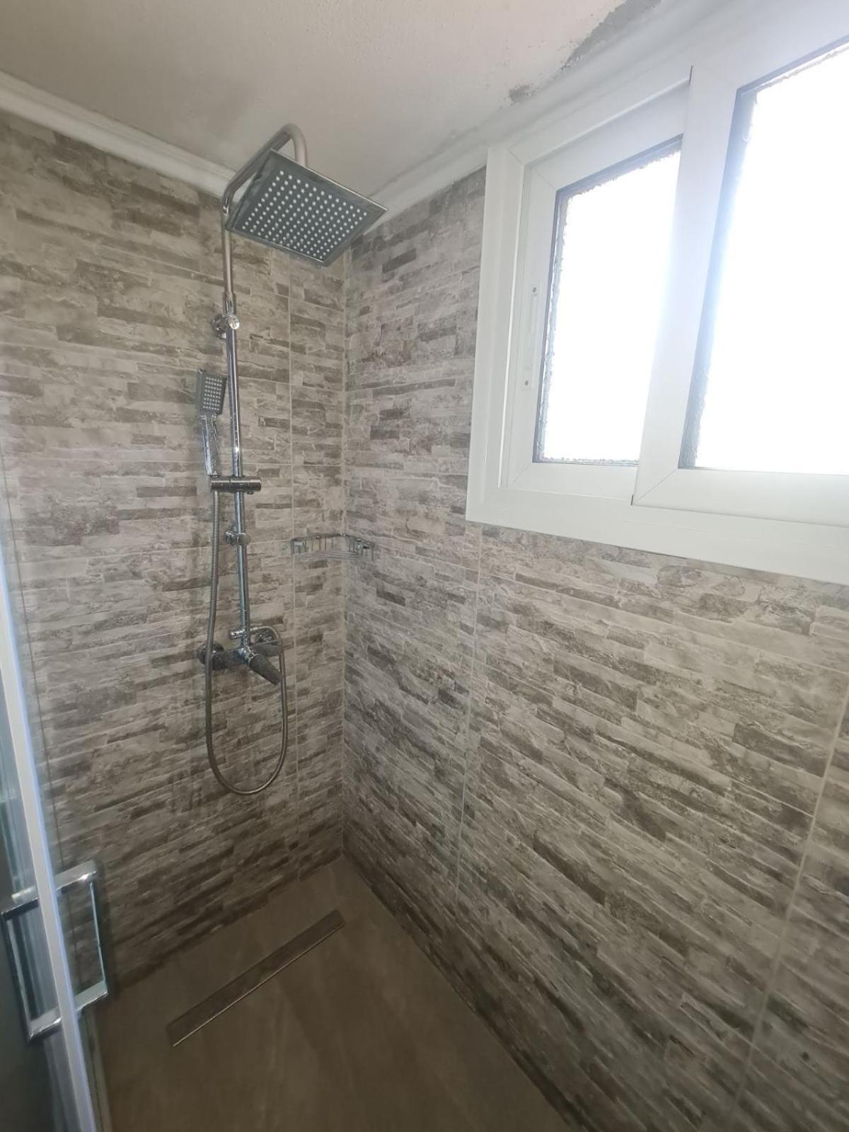 Nea Peramos Large Apartment Near The Beach Luaran gambar
