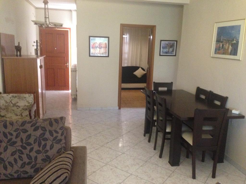 Nea Peramos Large Apartment Near The Beach Luaran gambar