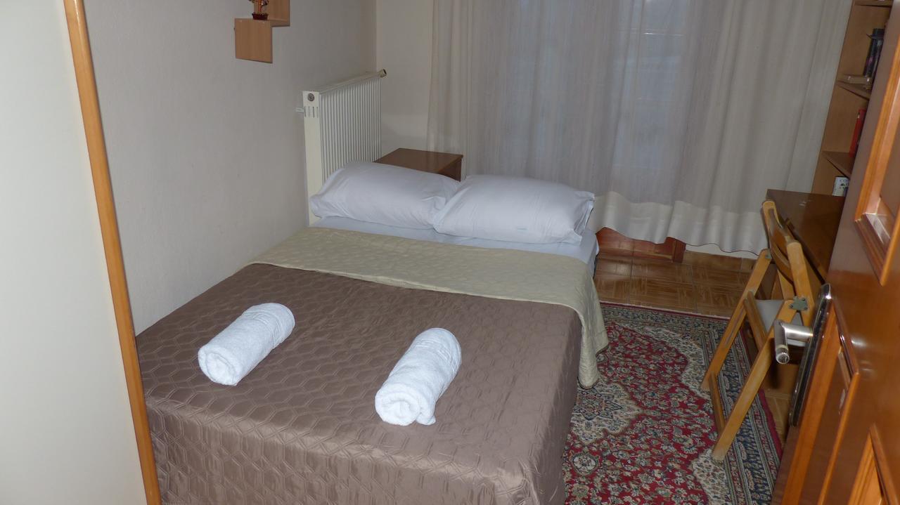 Nea Peramos Large Apartment Near The Beach Luaran gambar